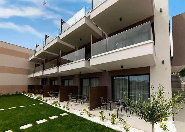 아파트호텔 Sithonian Sunset Luxury Apartments
